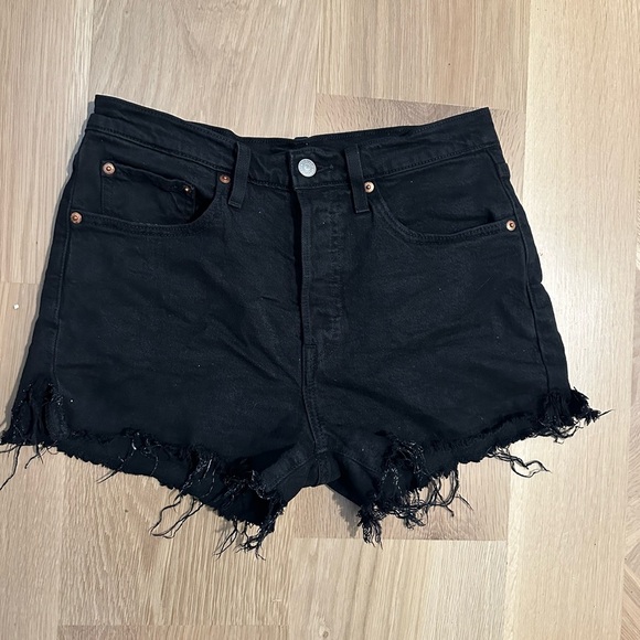 Levi’s Black Distressed Denim Shorts - Picture 2 of 3